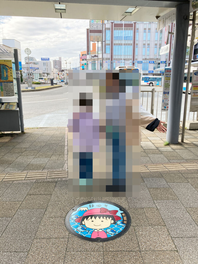ちびまる子ちゃんマンホール　清水駅前Chibimarukochan-Manhole