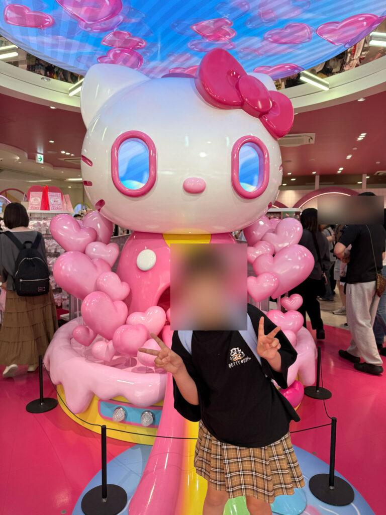 原宿　キティちゃんショップ